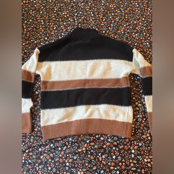 Turtleneck Pullover Sweater - Picture 6 of 6